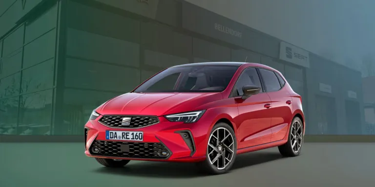 Seat Ibiza vor einem Gebäude