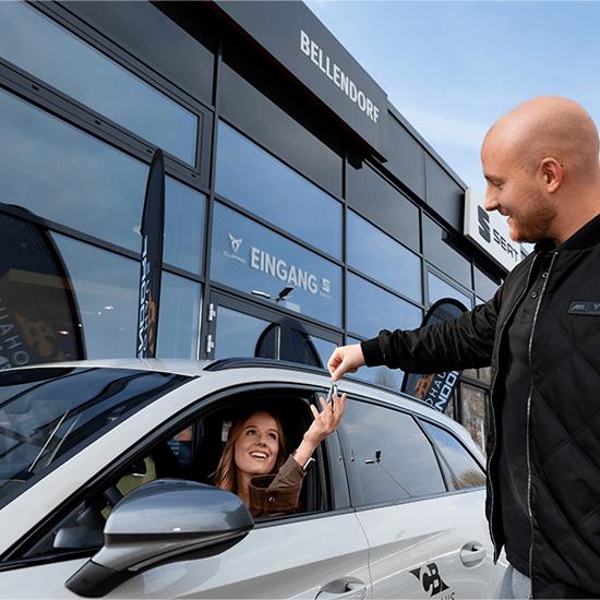 Probefahrt beim Autohaus: So läuft sie ab – und darauf solltest du achten
