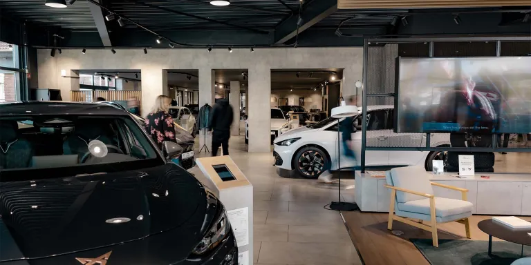 Ein Autohaus von Innen